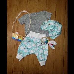 Beautiful 3 piece baby set